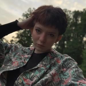 Meet your Posher, Lacey